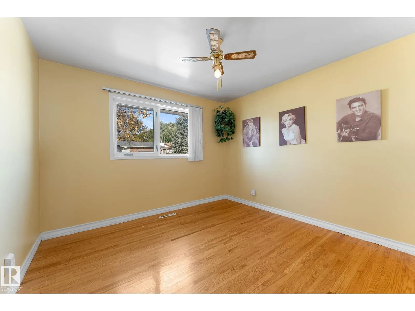 12227 58 ST NW