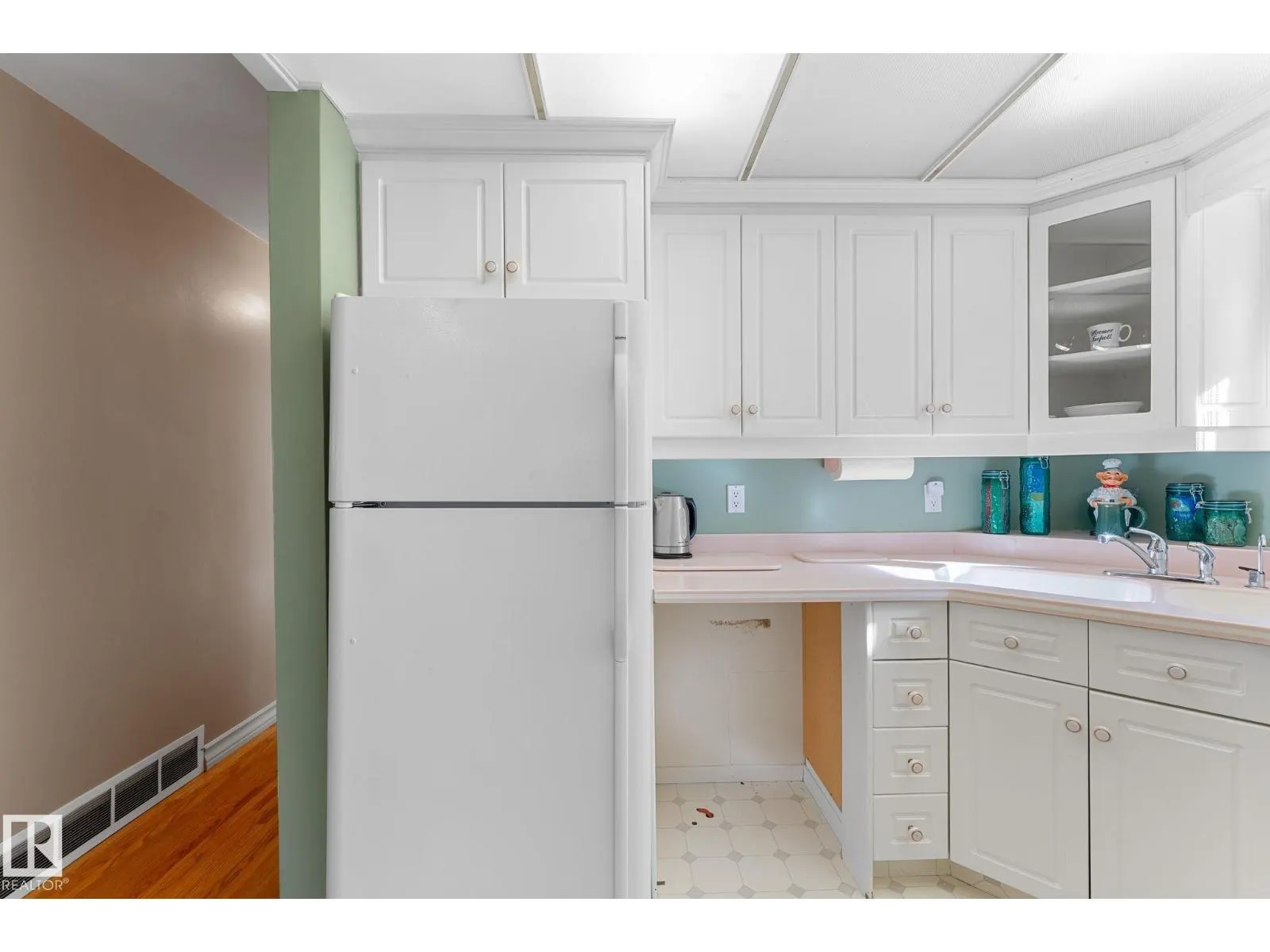 12227 58 ST NW