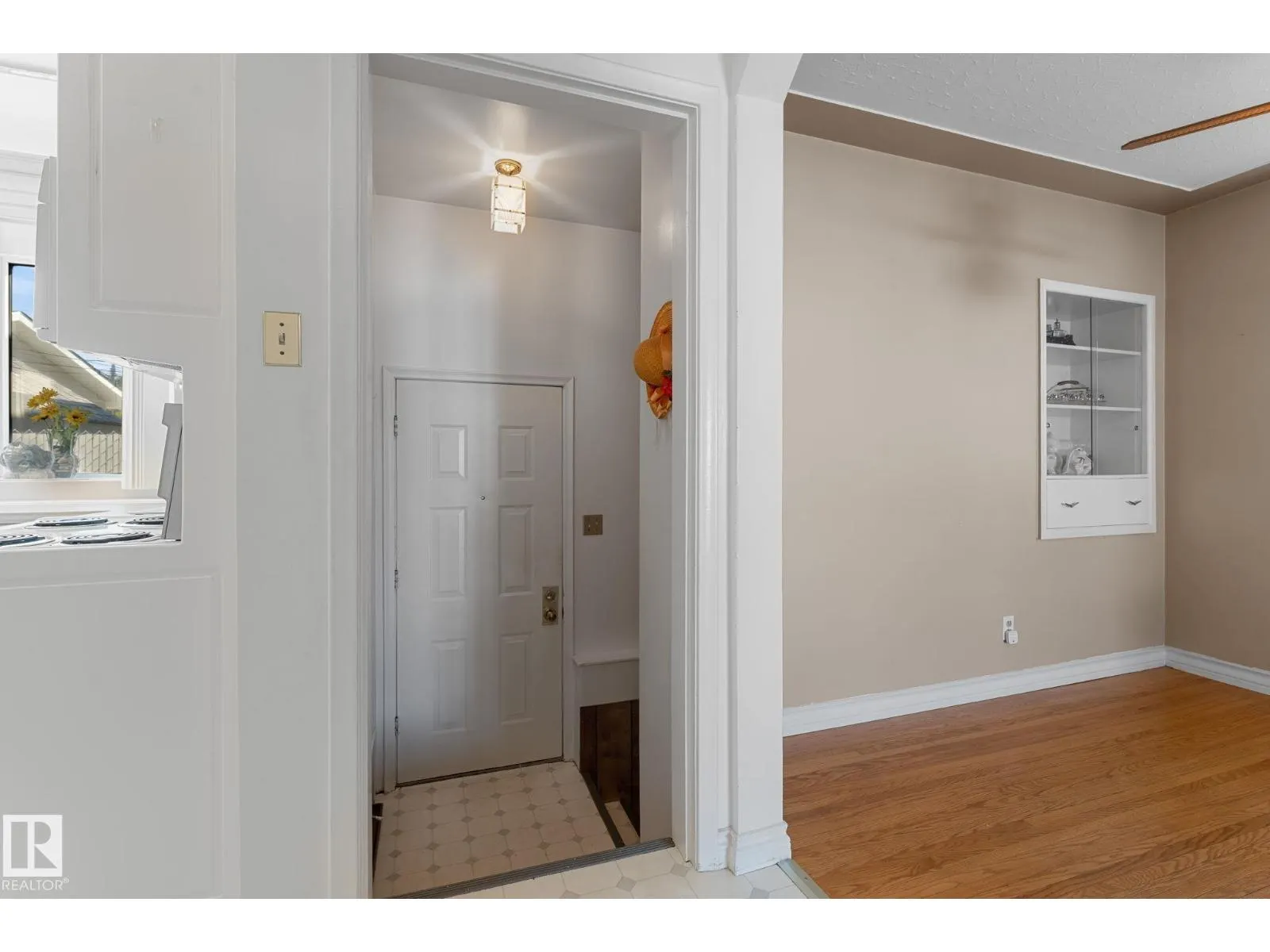 12227 58 ST NW