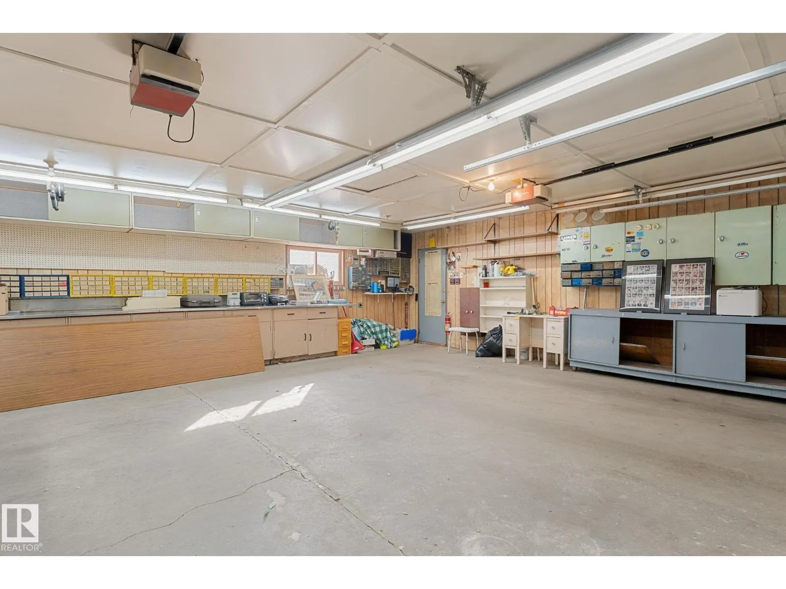 12227 58 ST NW