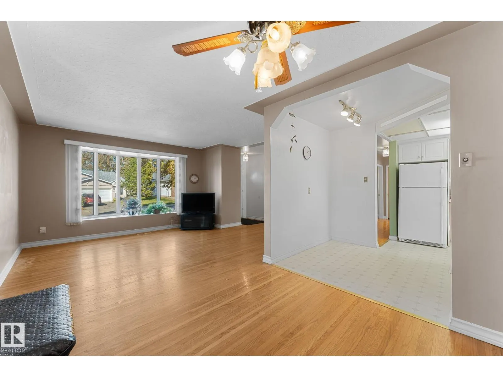 12227 58 ST NW