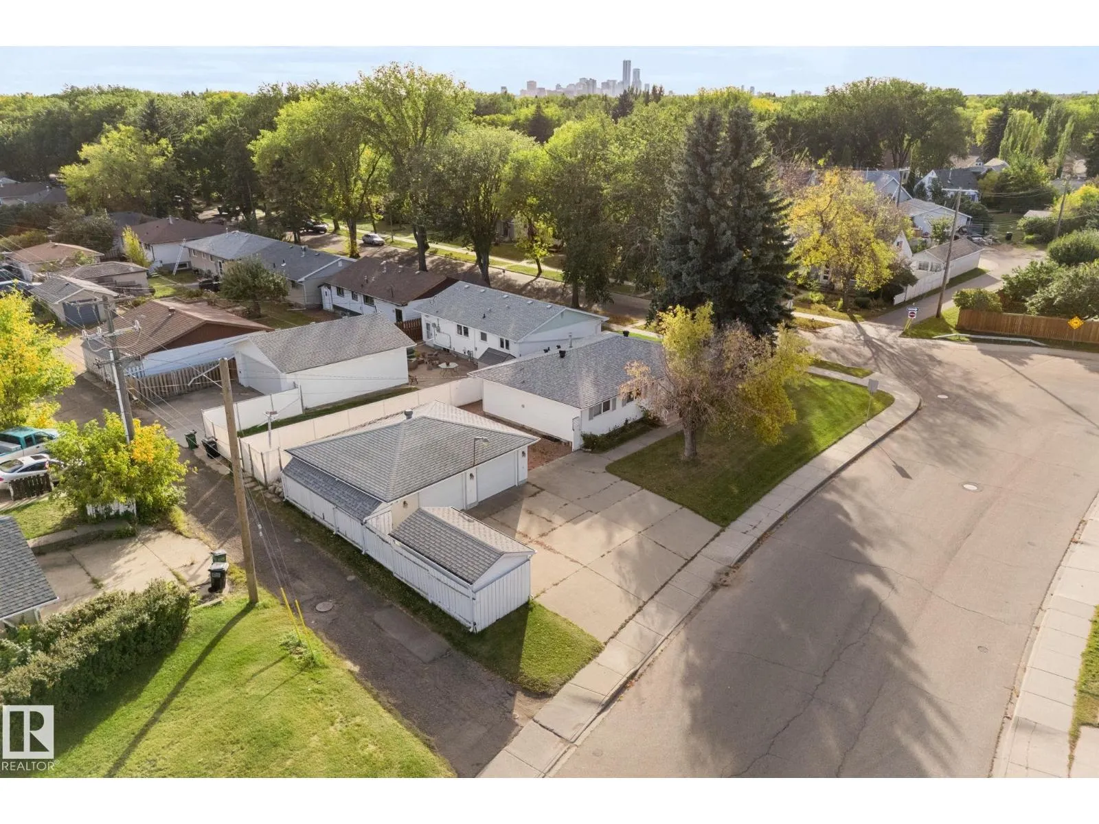 12227 58 ST NW