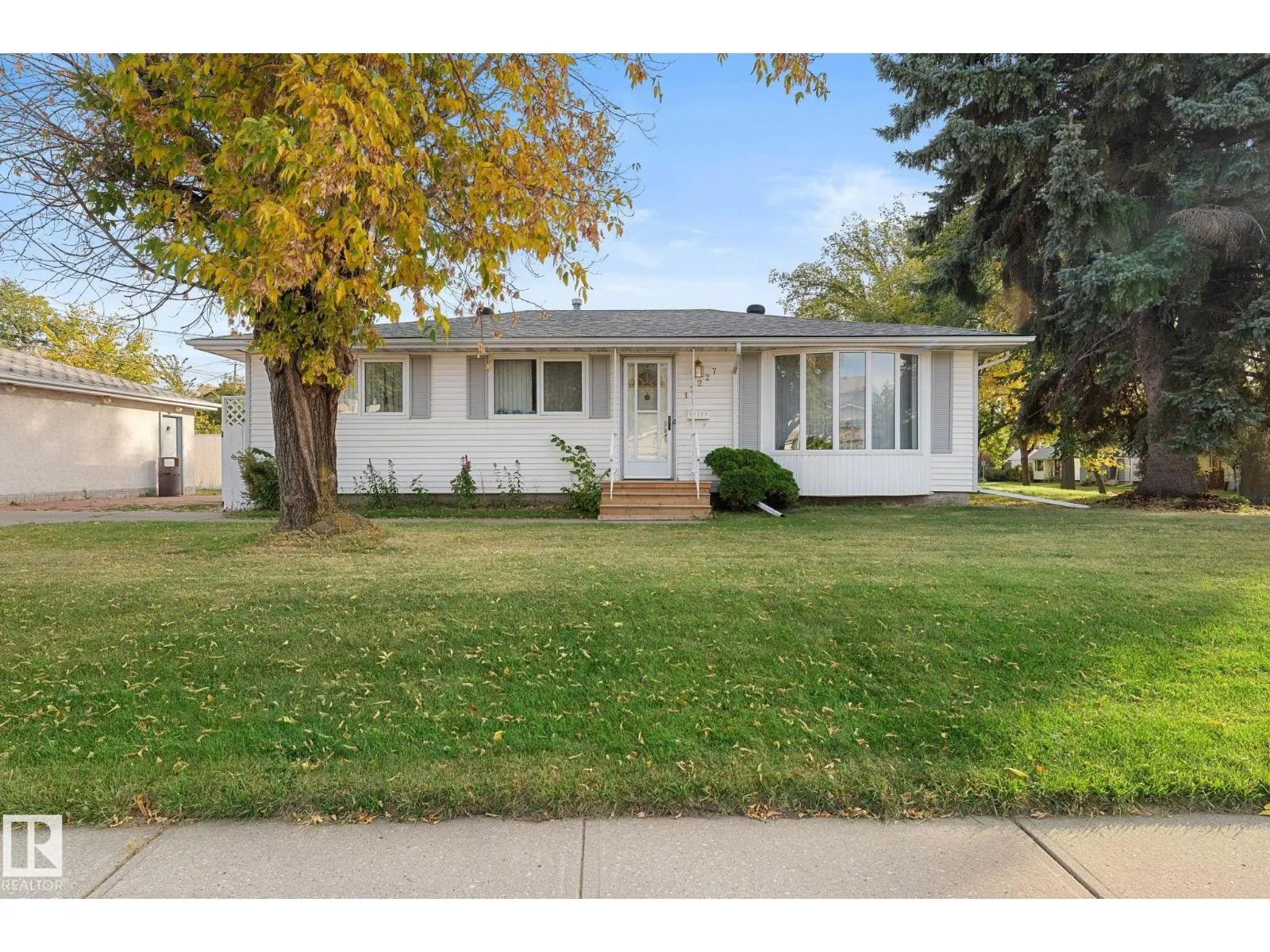12227 58 ST NW