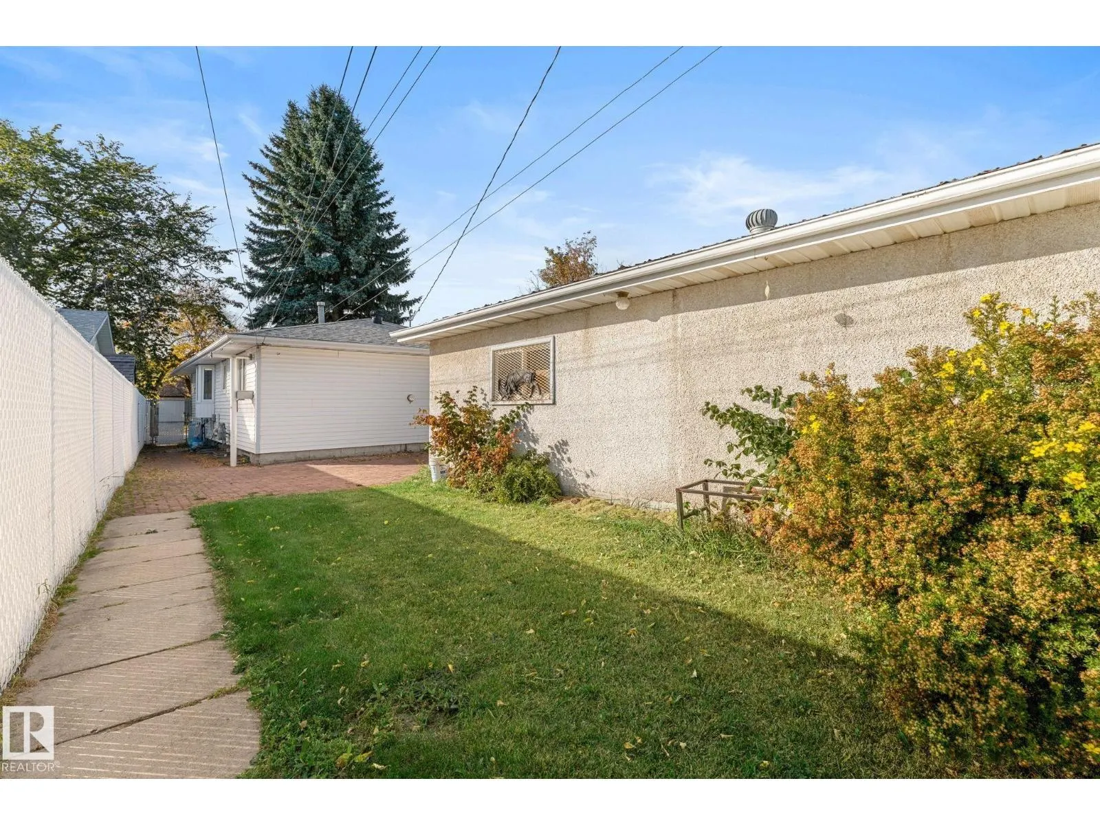 12227 58 ST NW