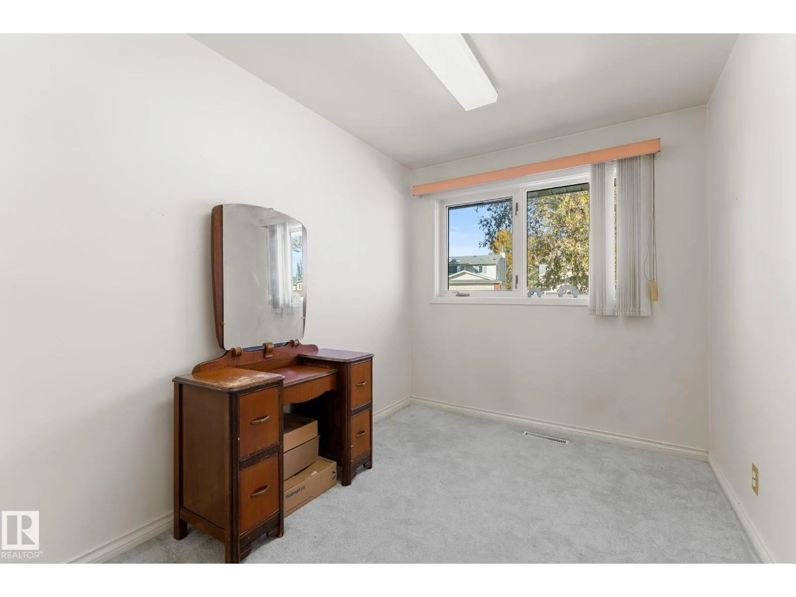 12227 58 ST NW