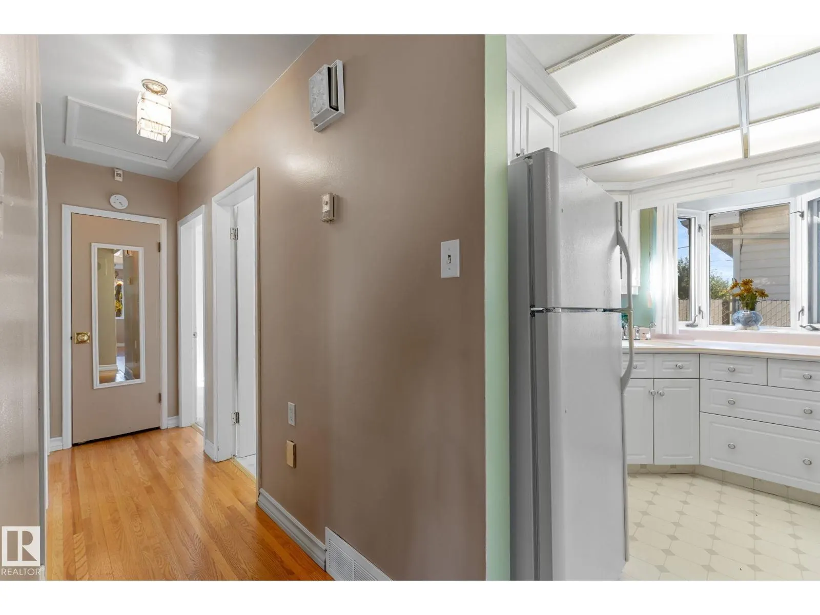 12227 58 ST NW