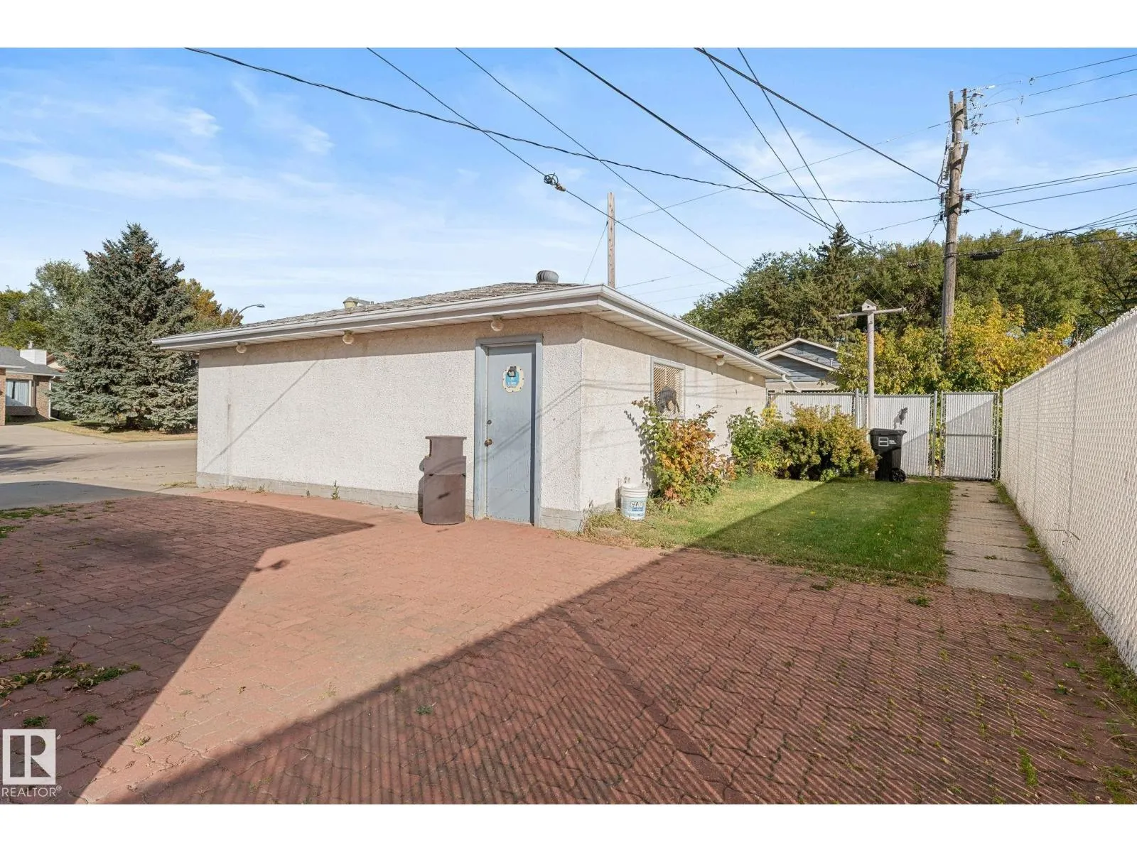 12227 58 ST NW