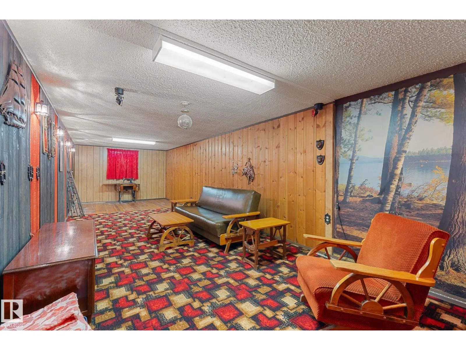 12227 58 ST NW