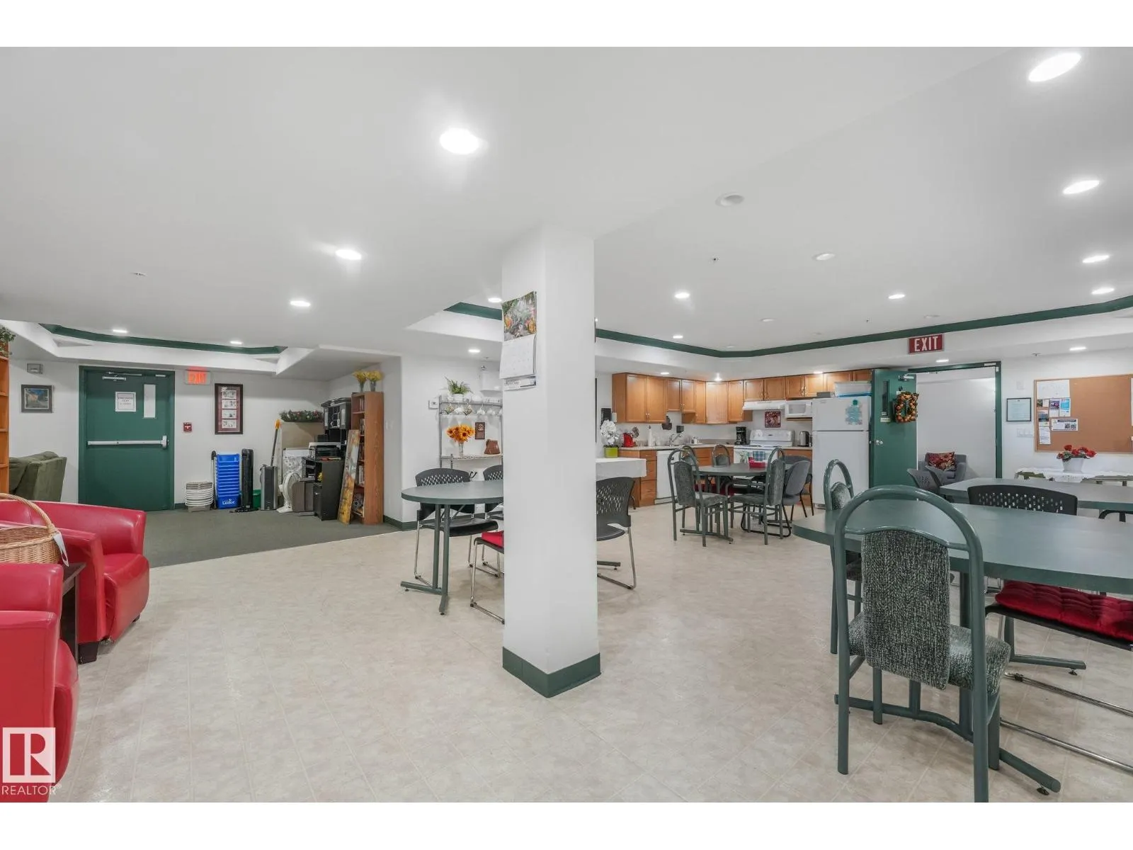 #310 4806 48 AV