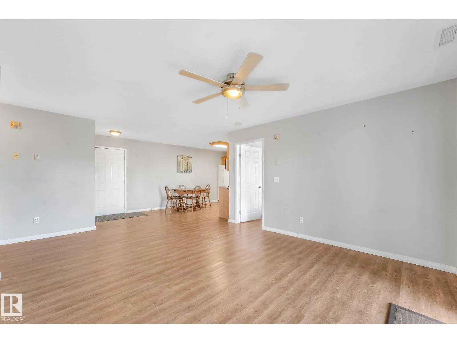 #310 4806 48 AV