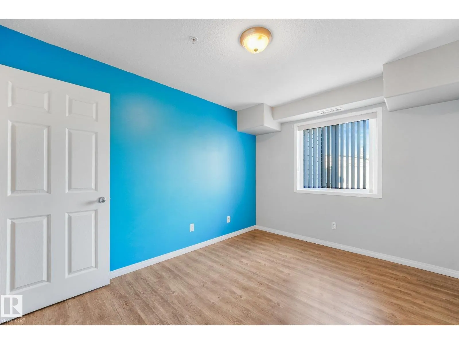 #310 4806 48 AV