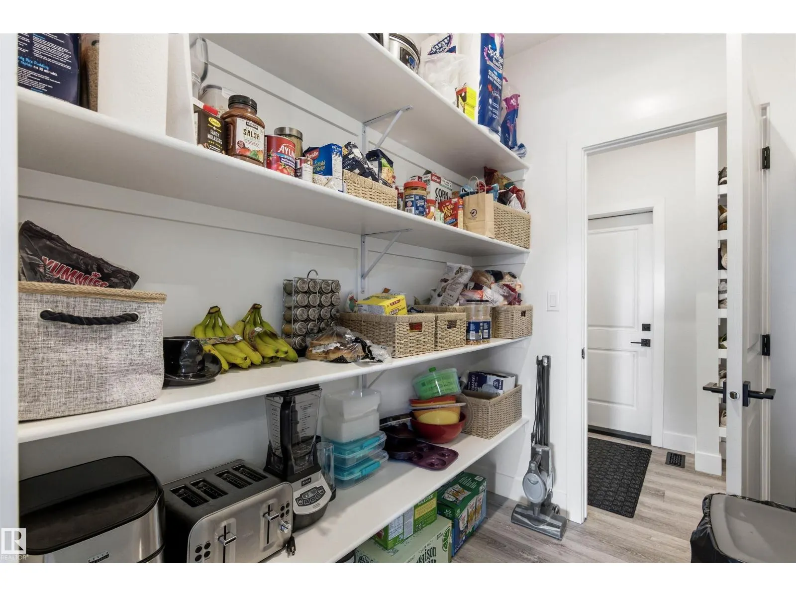 93 SPRINGBROOK WD