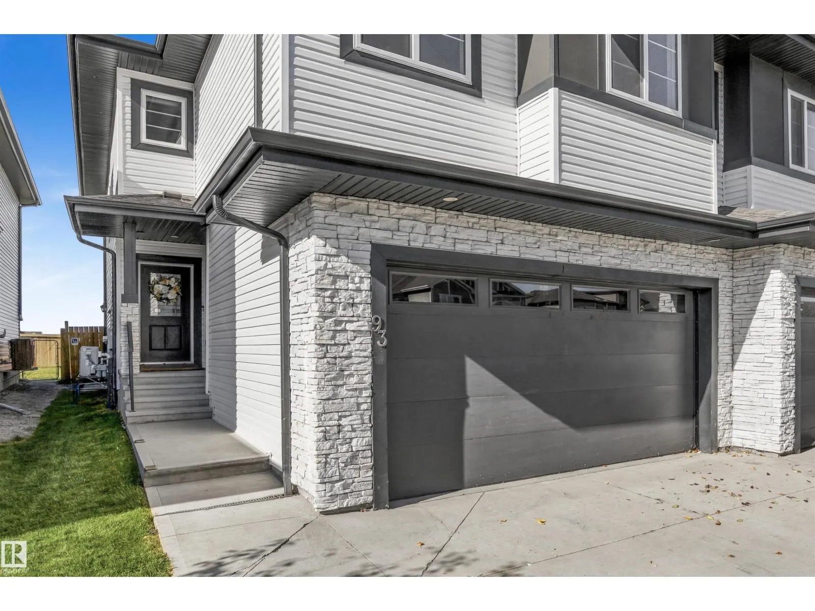 93 SPRINGBROOK WD