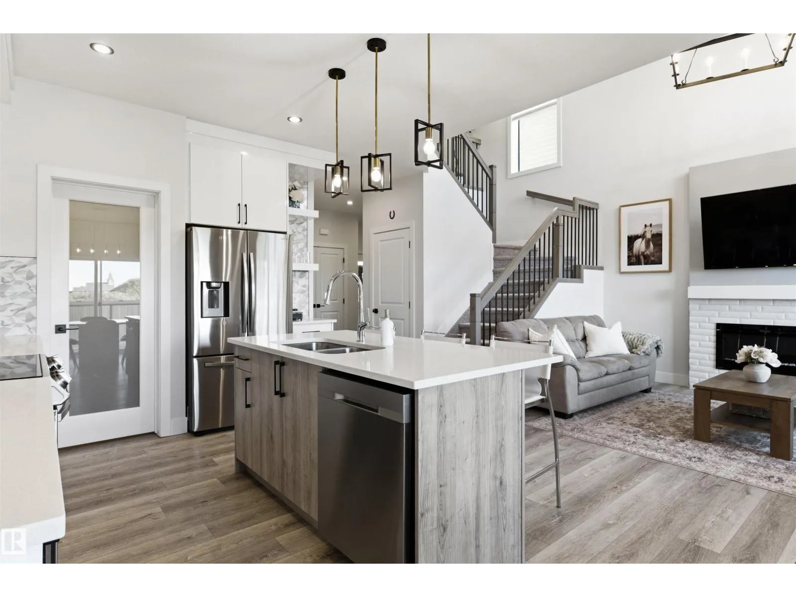93 SPRINGBROOK WD