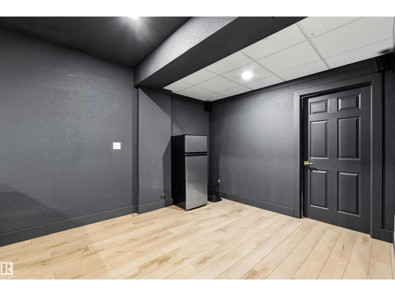 93 SPRINGBROOK WD