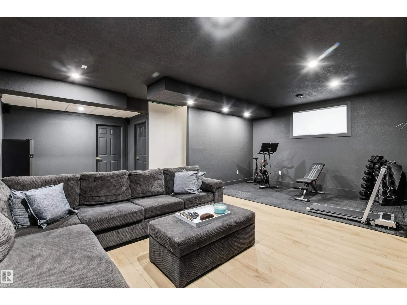 93 SPRINGBROOK WD