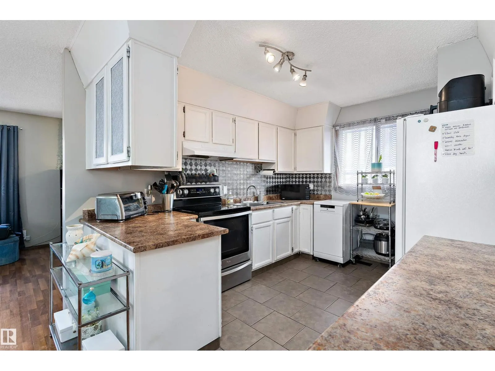 12916 69 ST NW
