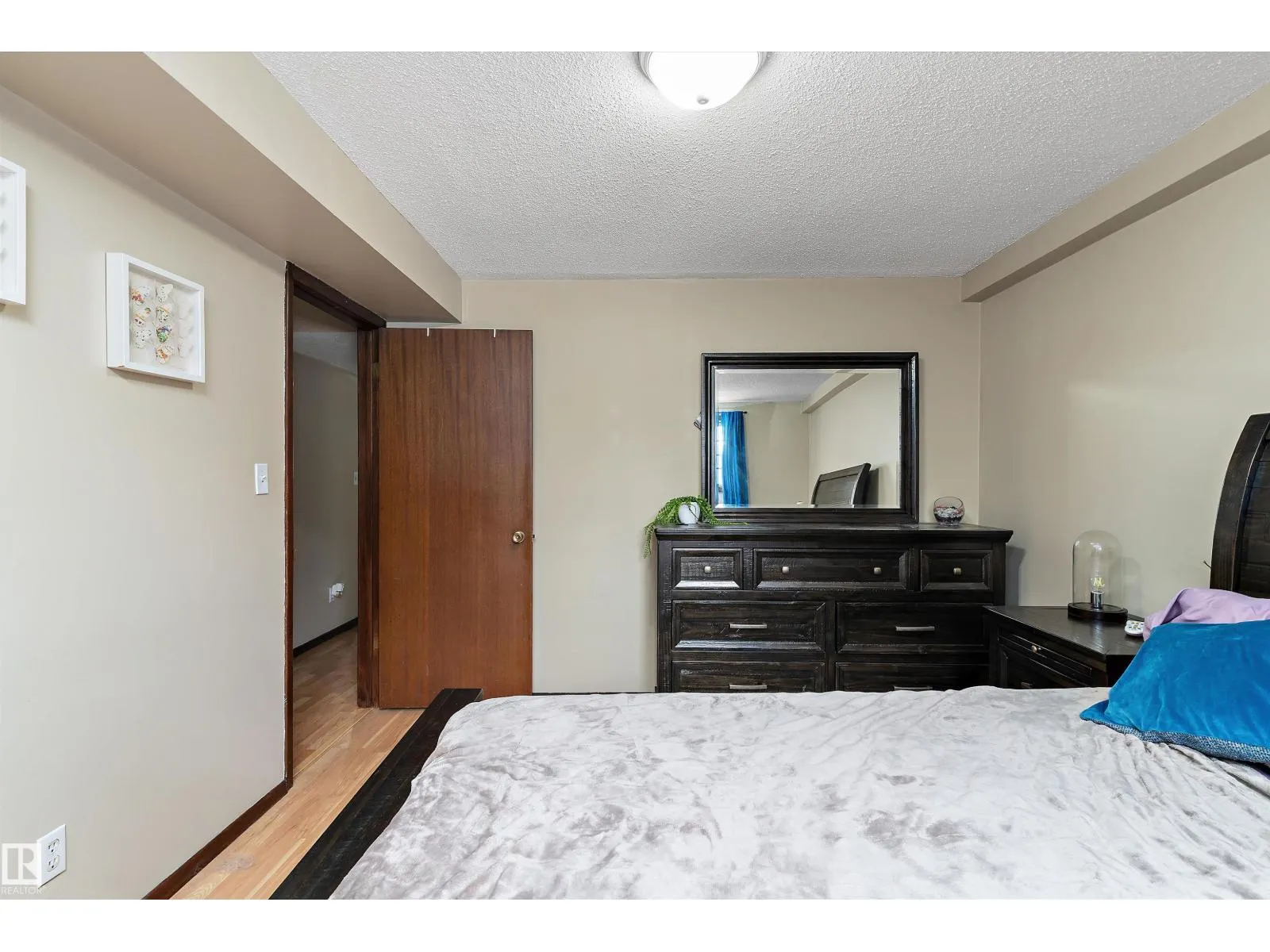 12916 69 ST NW