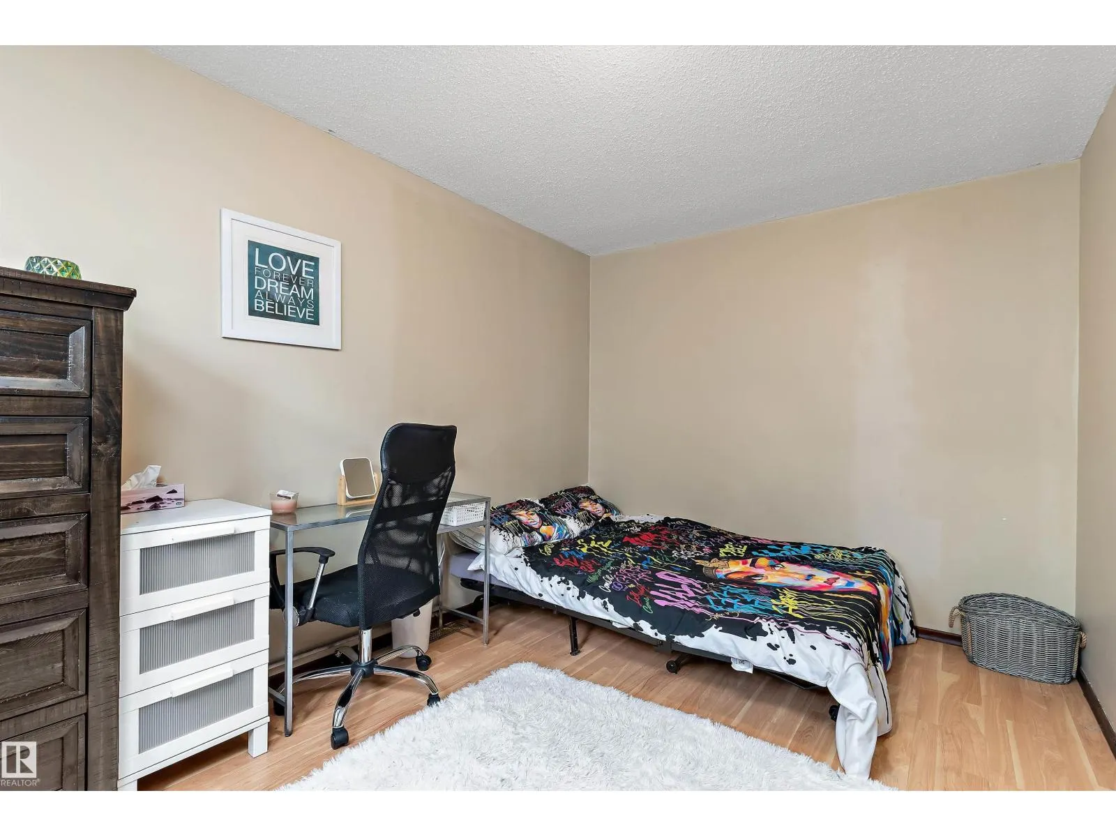 12916 69 ST NW