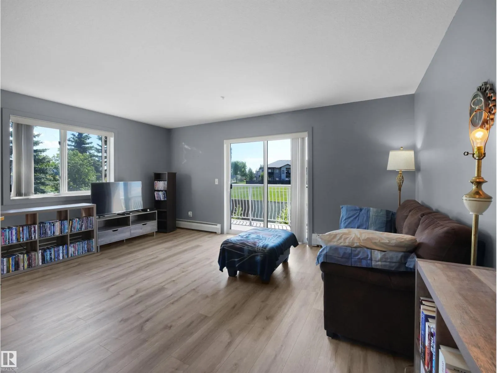 240 SPRUCE RIDGE RD