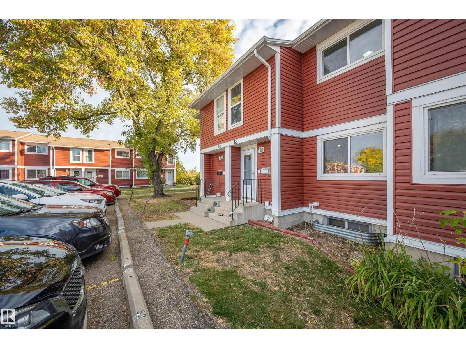 #53 4707 126 AV NW