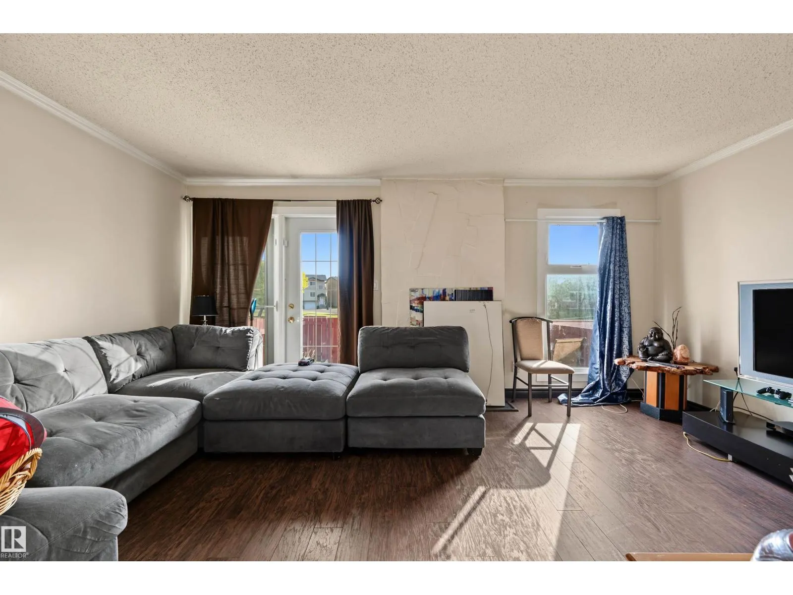 #53 4707 126 AV NW