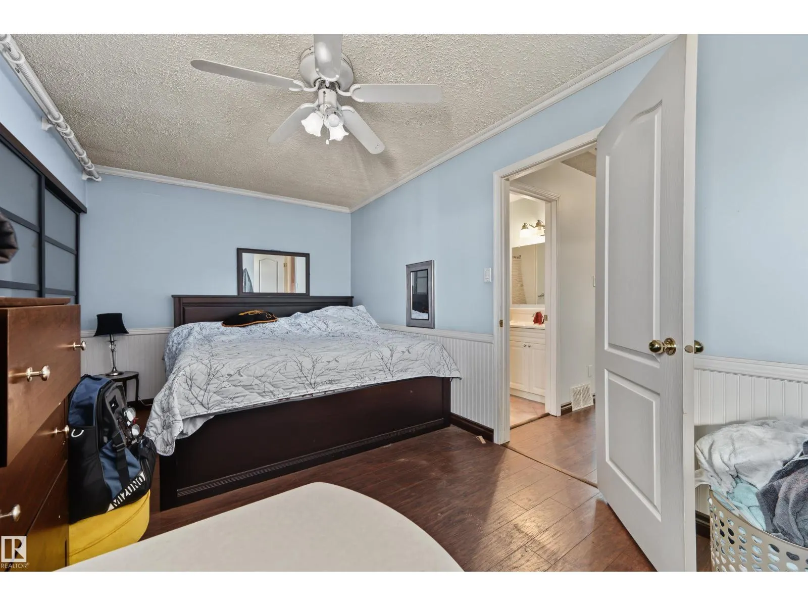 #53 4707 126 AV NW
