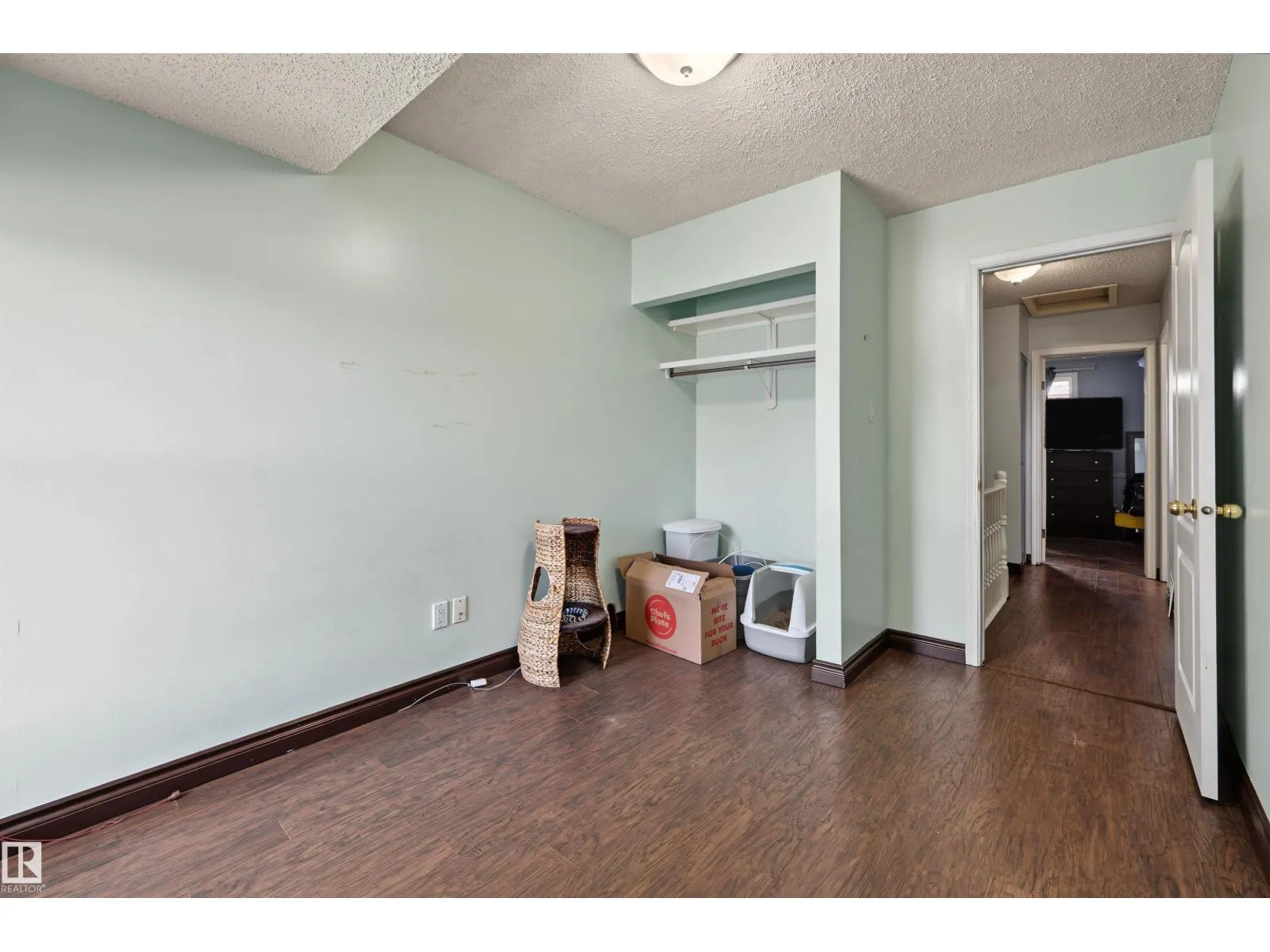 #53 4707 126 AV NW