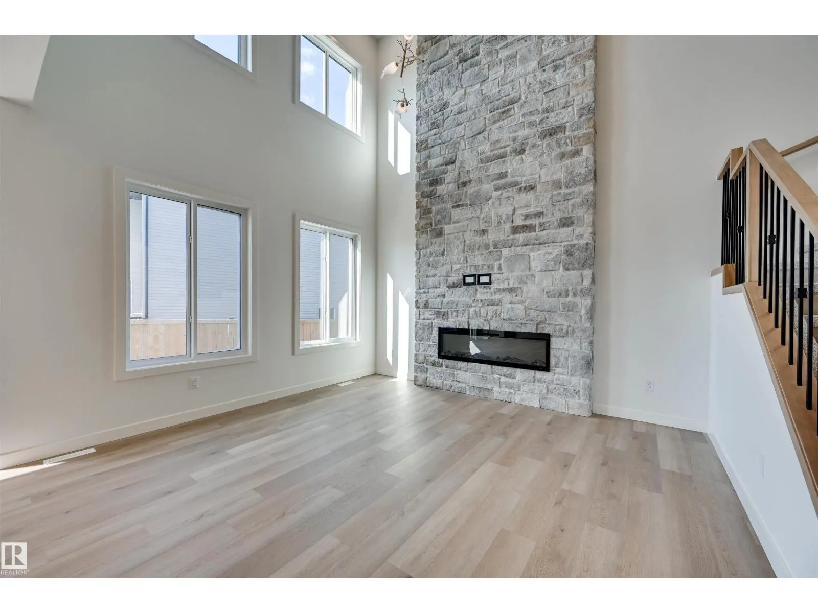 10 Owl Ridge CL