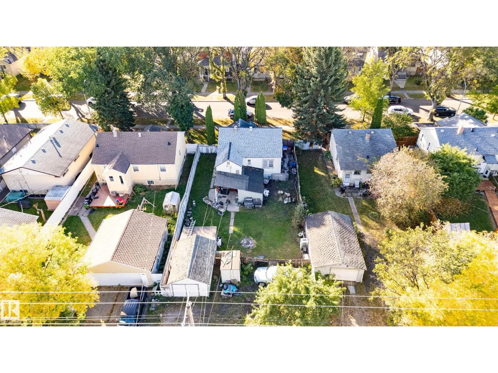 12023 67 ST NW
