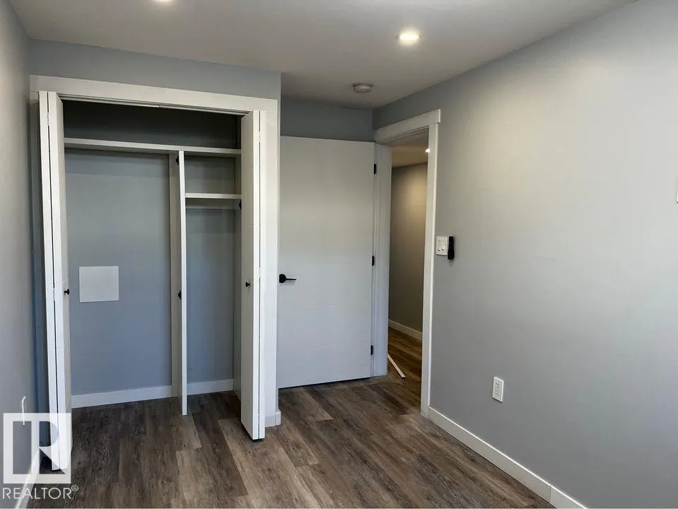8823-8825 95 ST NW