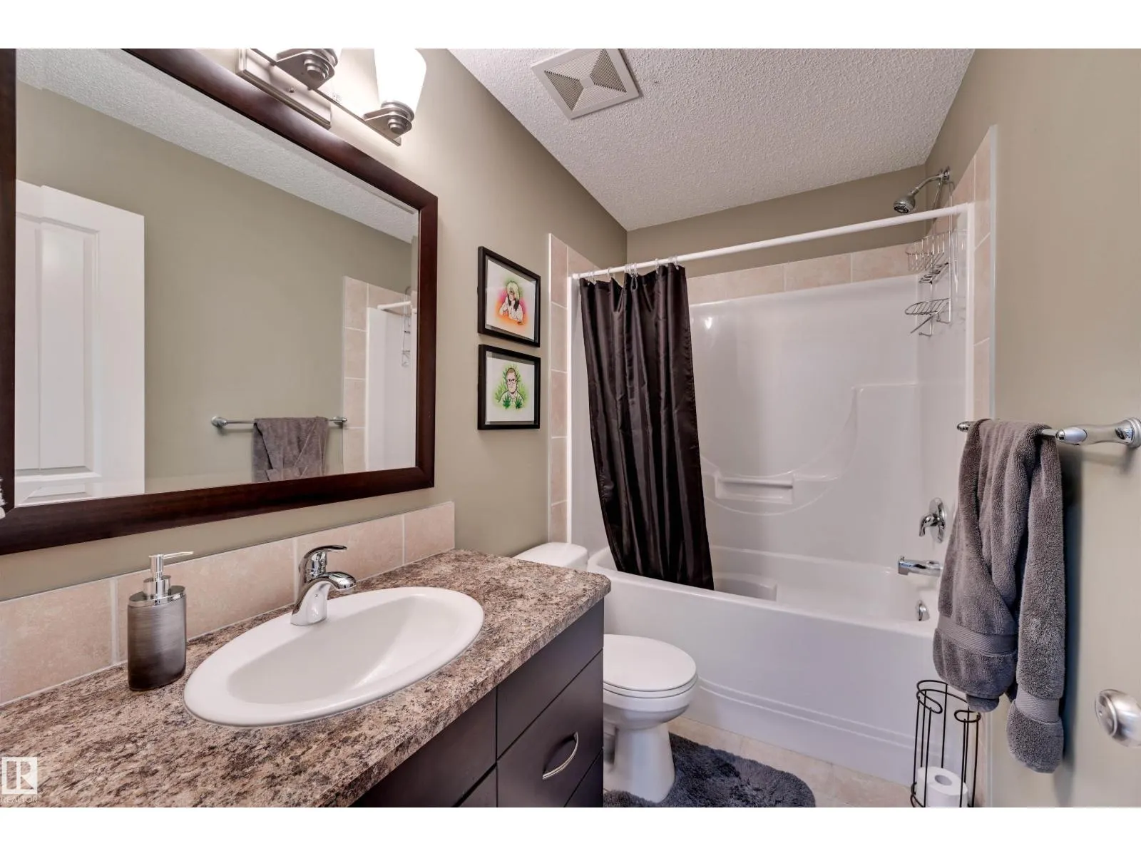 #49 10 WOODCREST LN