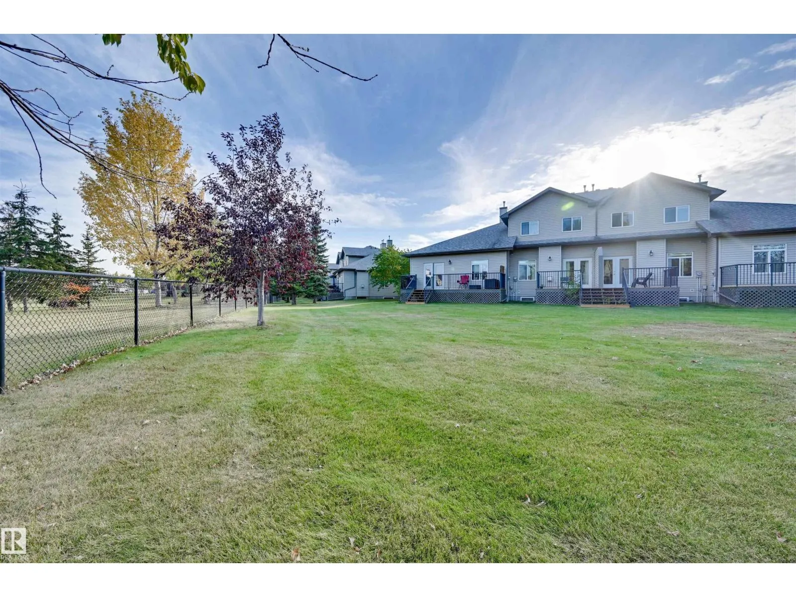 #49 10 WOODCREST LN