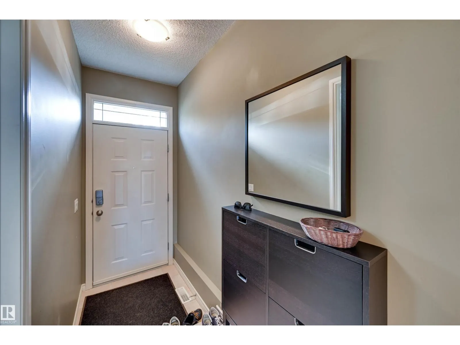 #49 10 WOODCREST LN