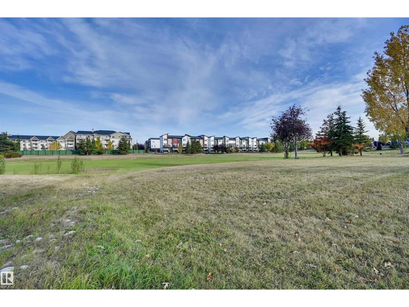 #49 10 WOODCREST LN