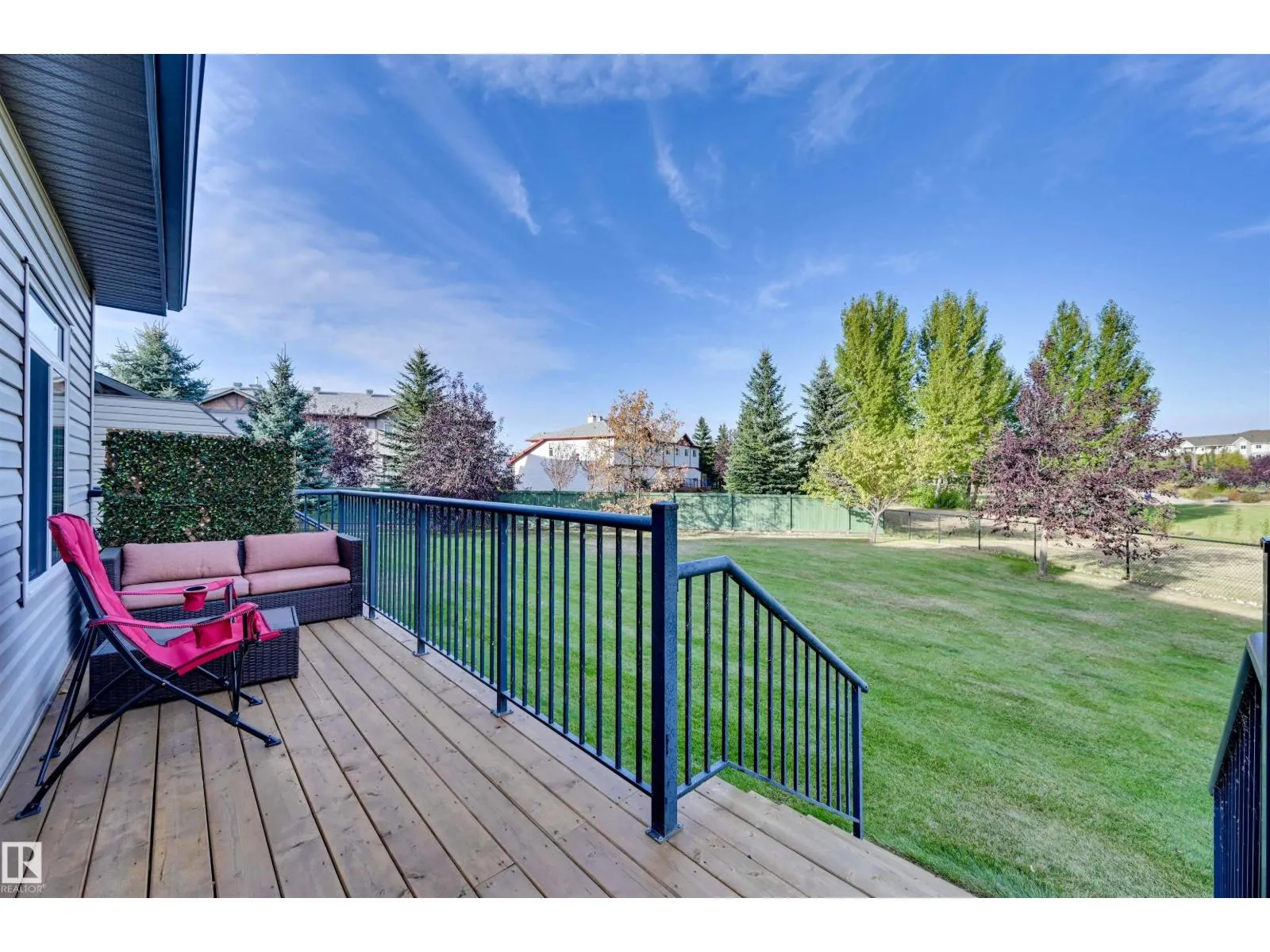 #49 10 WOODCREST LN