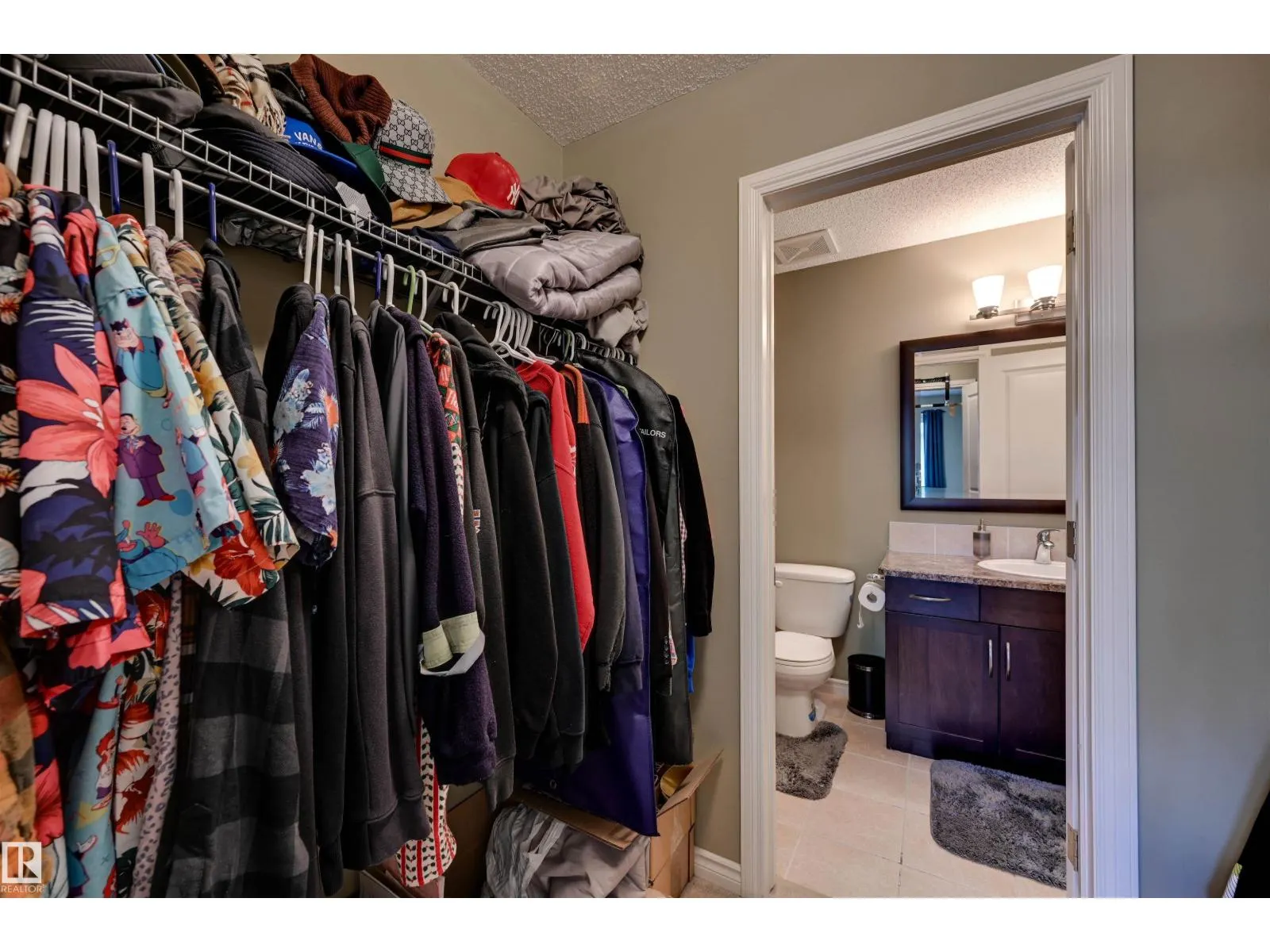 #49 10 WOODCREST LN