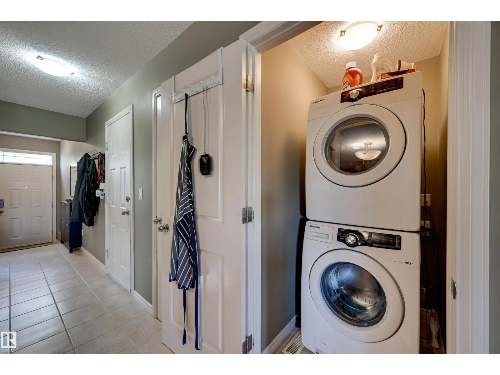 #49 10 WOODCREST LN