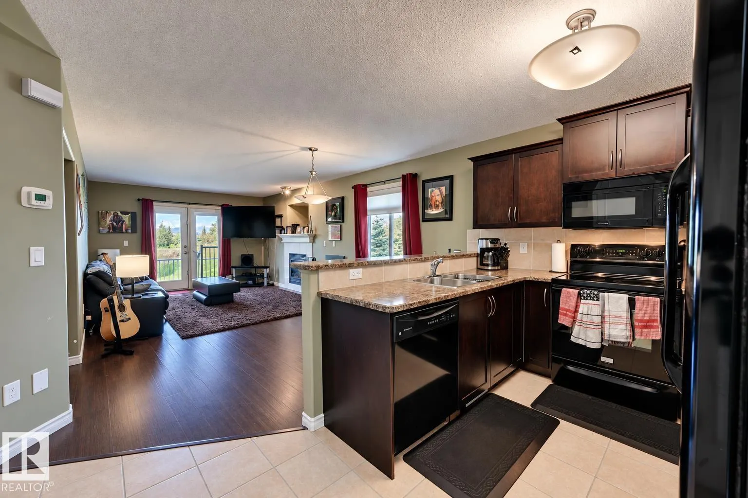 #49 10 WOODCREST LN
