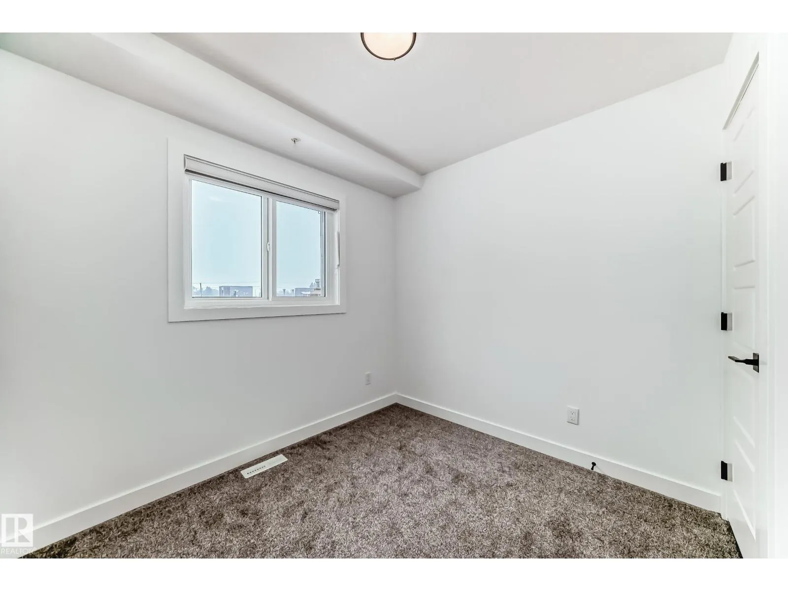 11519 & 11521 67 ST NW