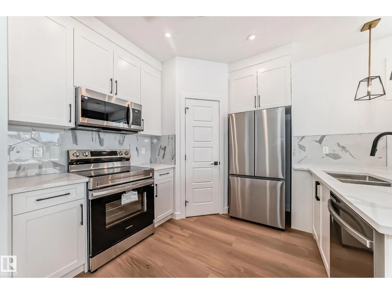11519 & 11521 67 ST NW
