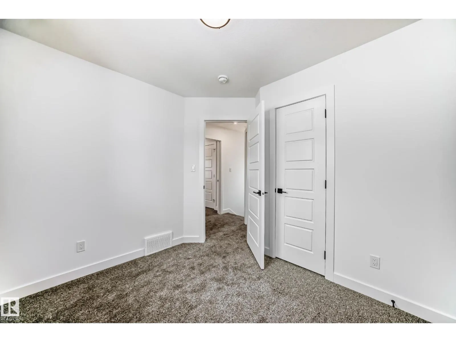 11519 & 11521 67 ST NW