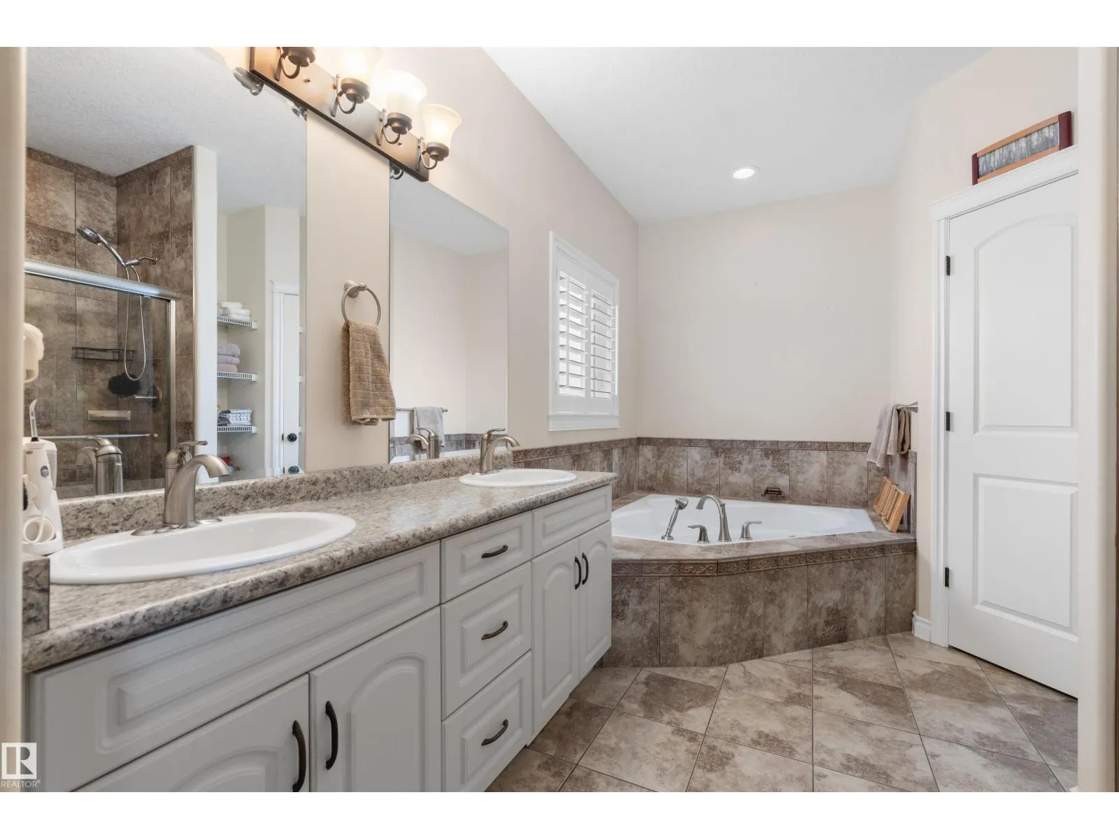 1240 WESTERRA CR