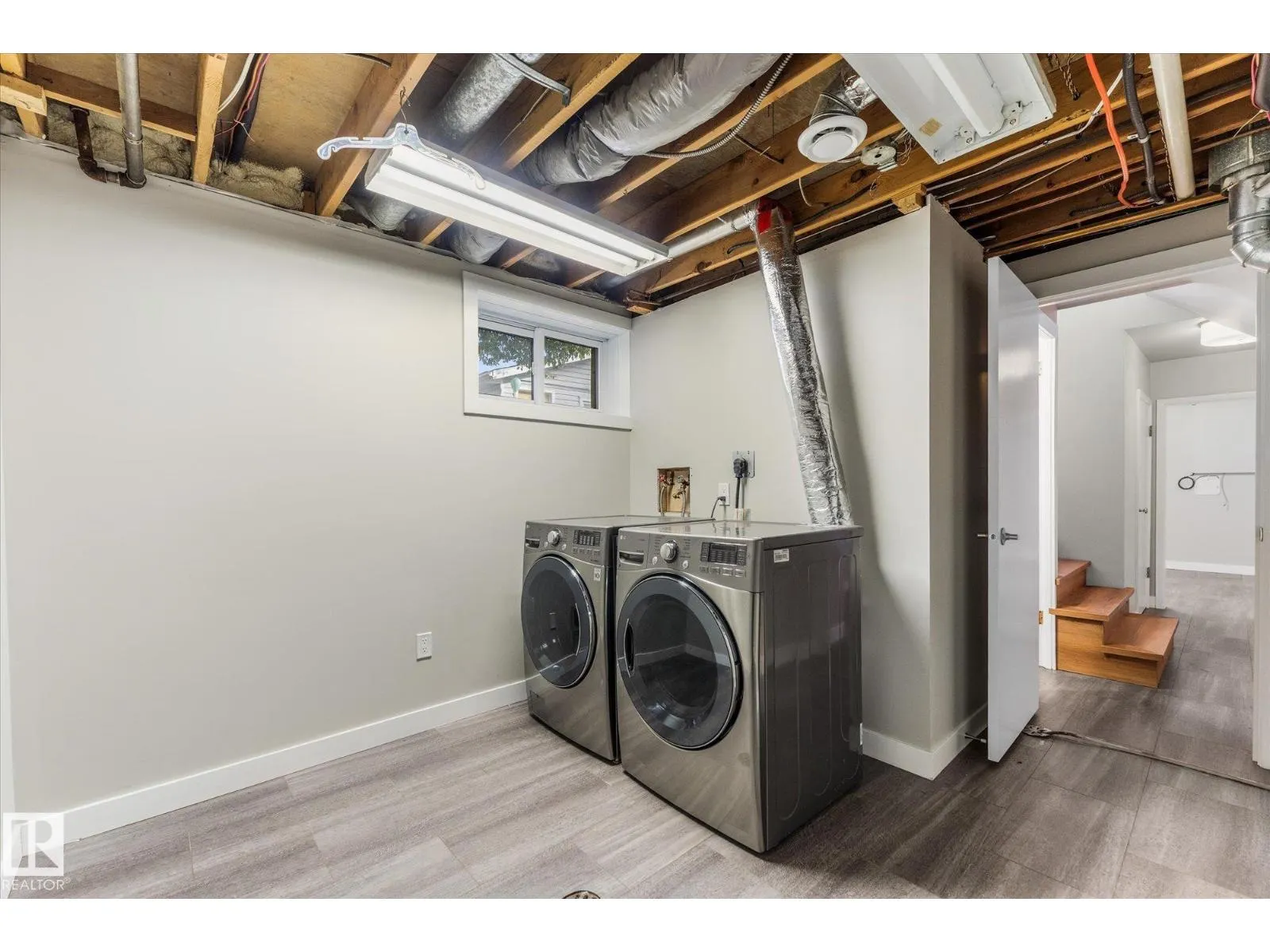 209 MCPHERSON AV
