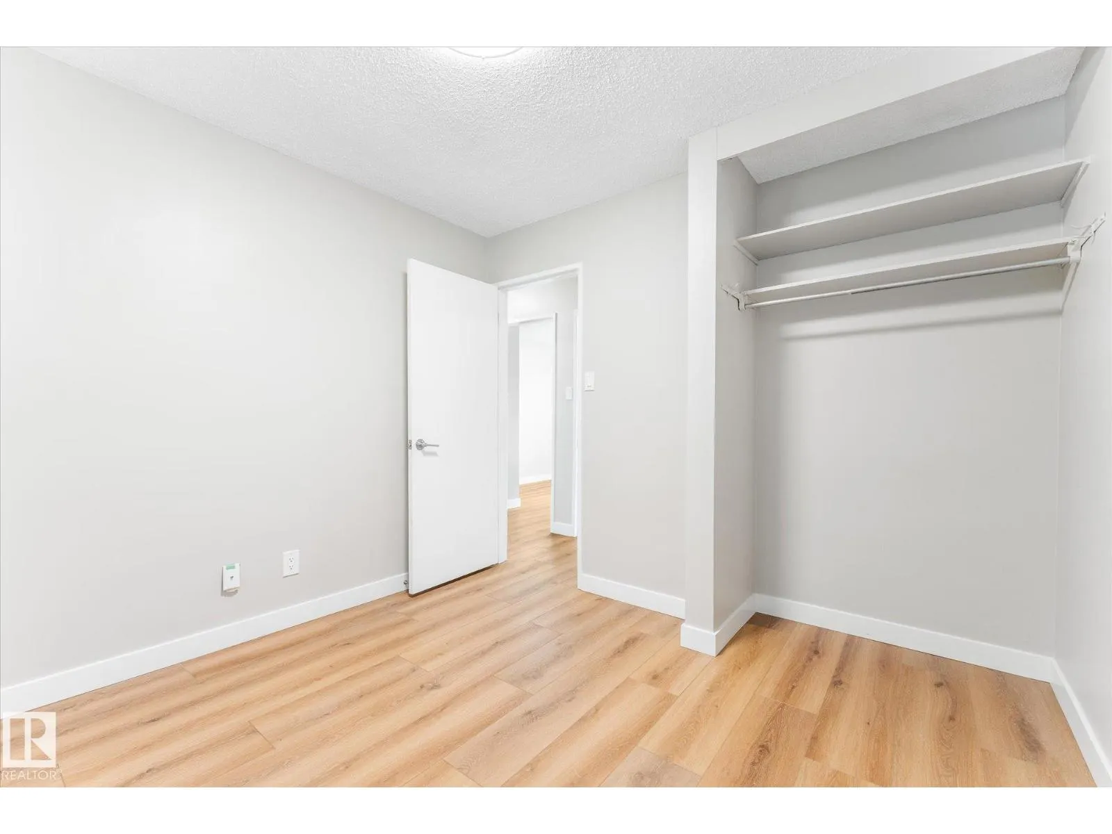 209 MCPHERSON AV