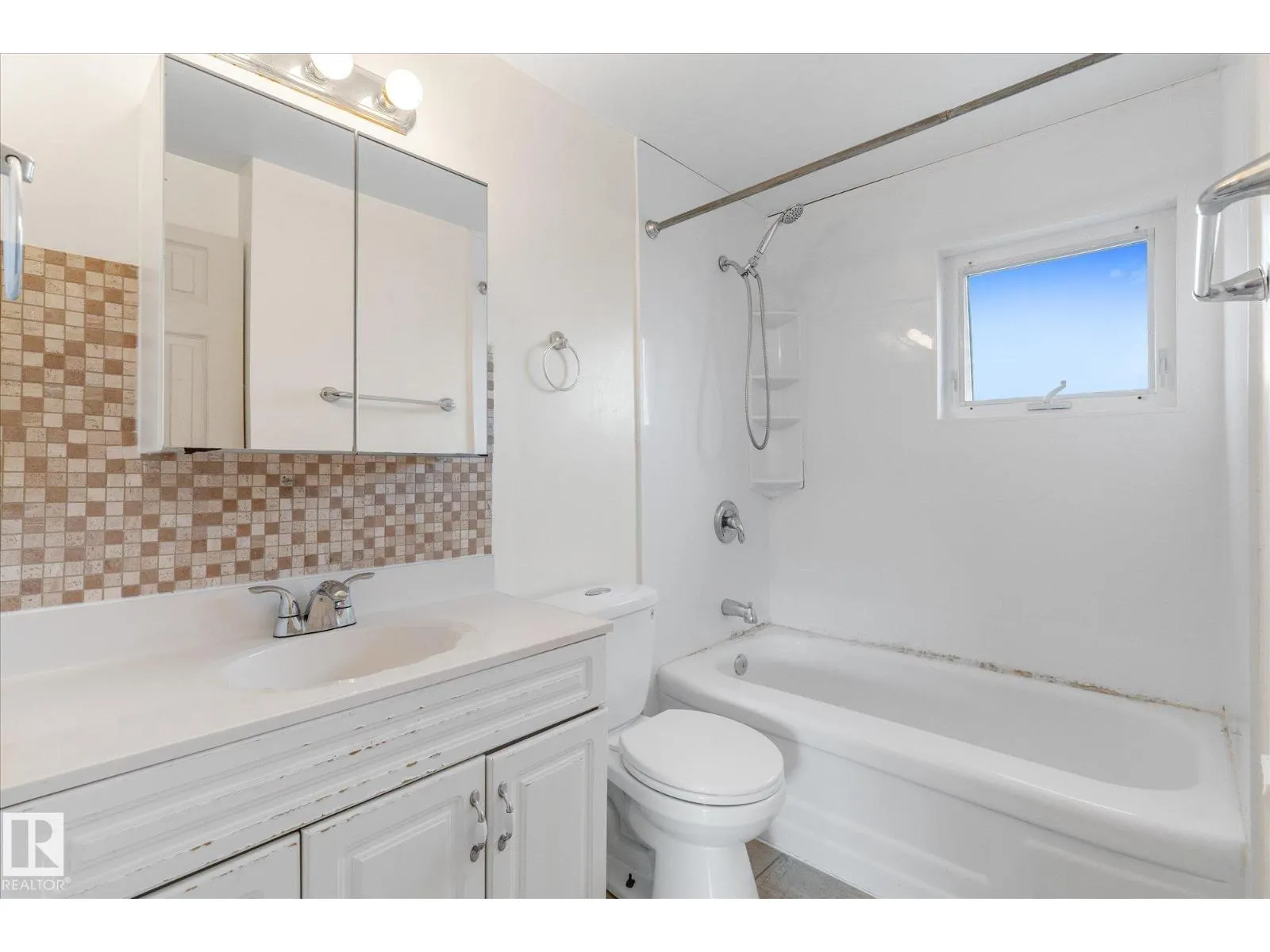 13307 89A ST NW