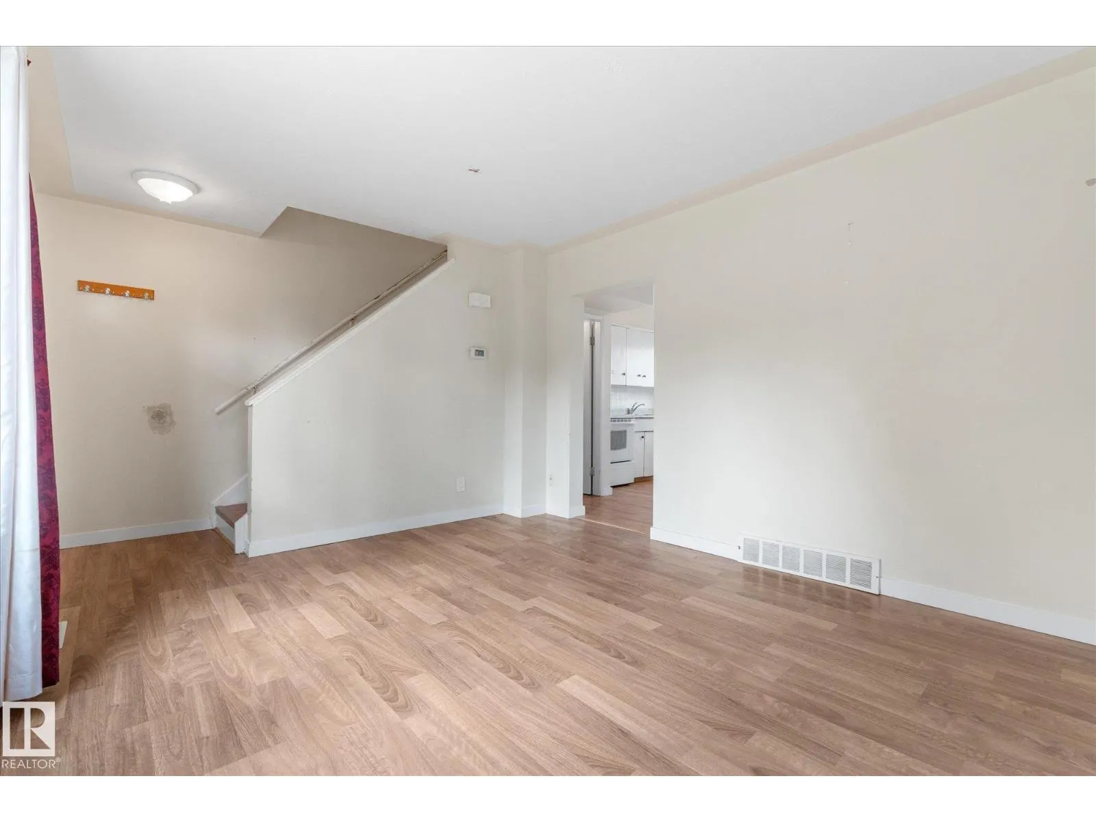 13307 89A ST NW