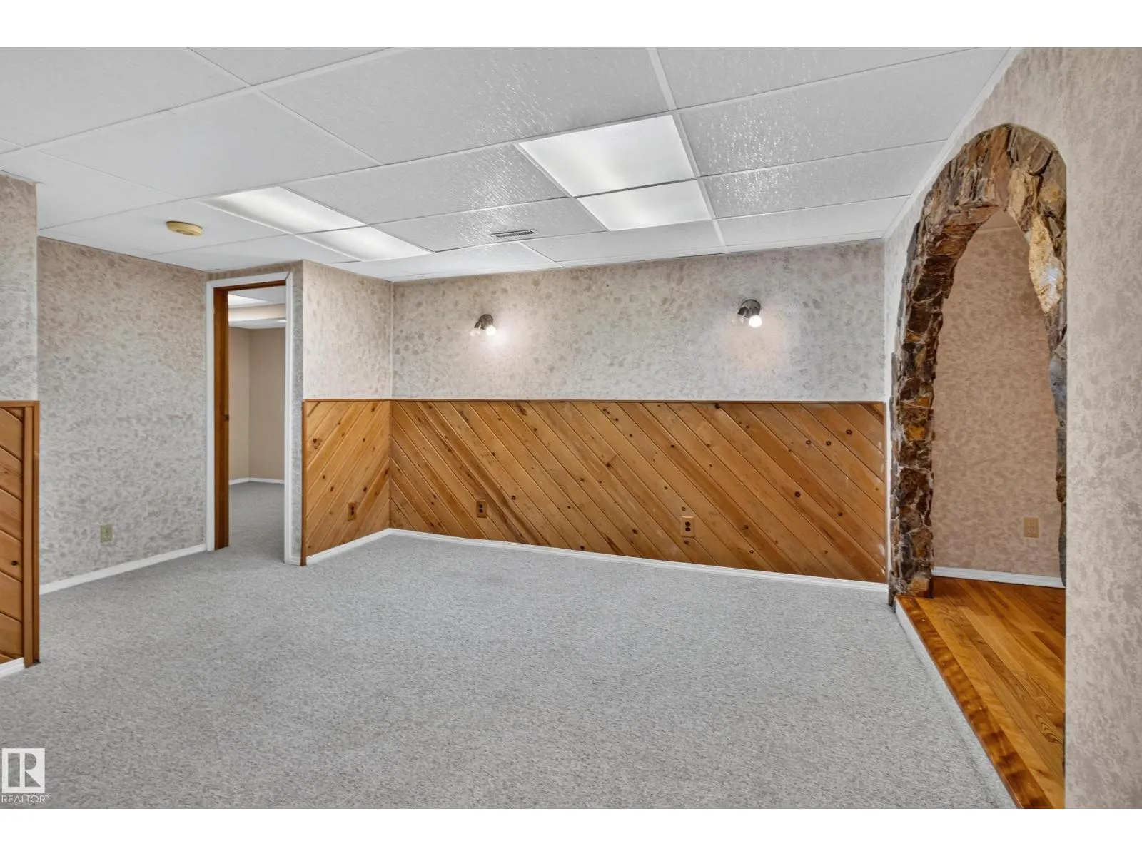 13315 30 ST NW