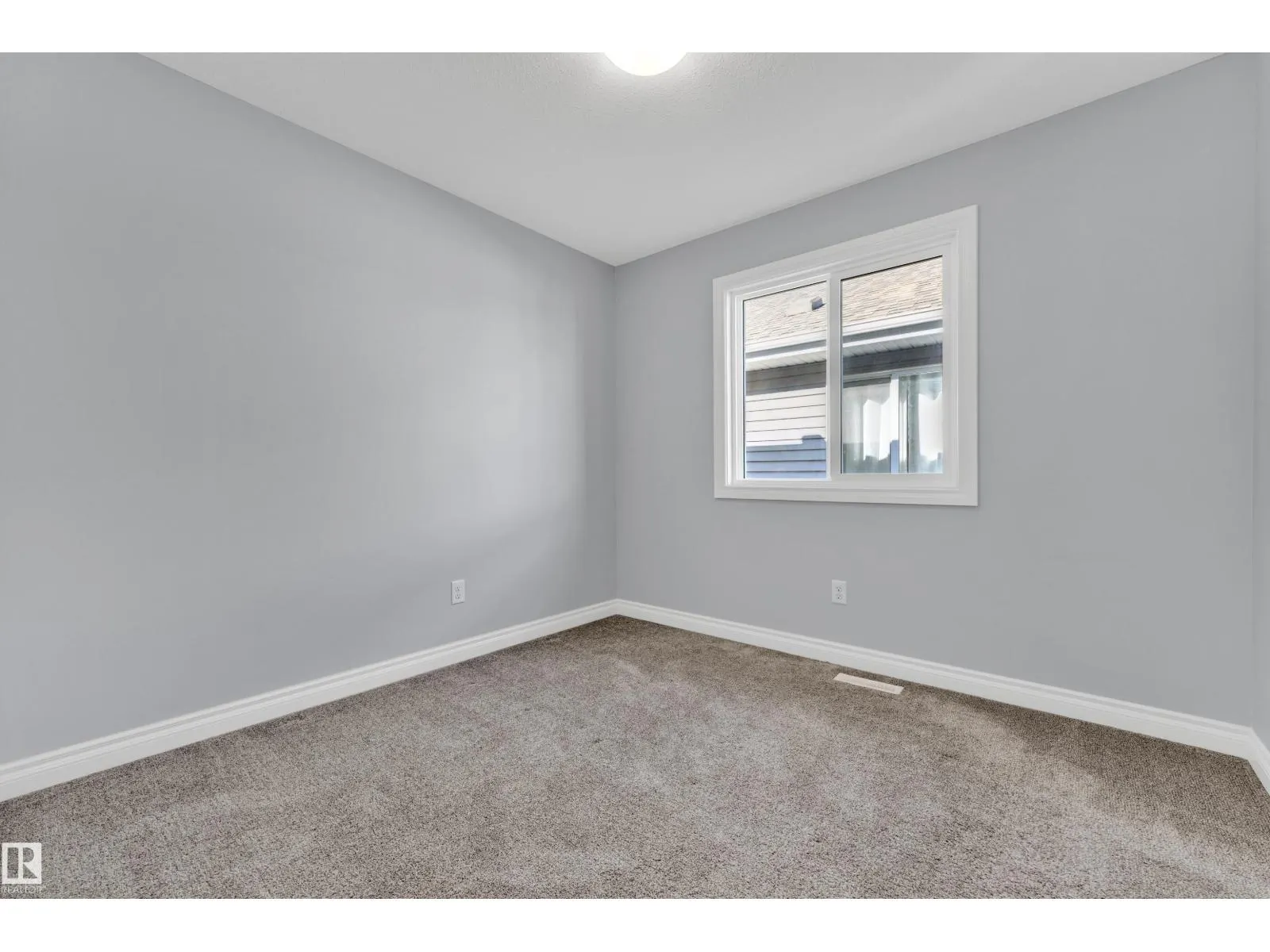 4359 126 AV NW