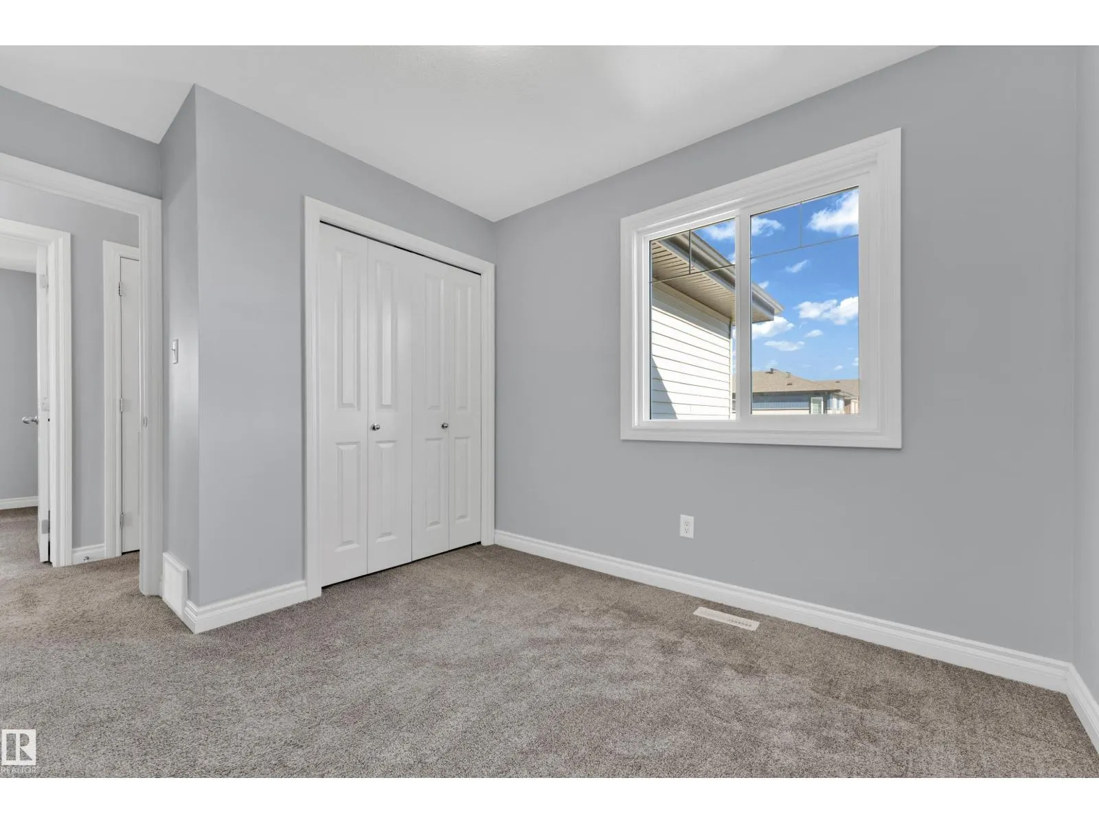 4359 126 AV NW